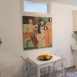 Zaffiro House 米诺利