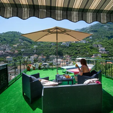 Zaffiro House Holiday home *