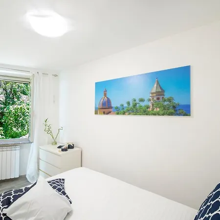 Zaffiro House Holiday home *