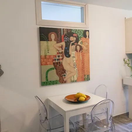 Zaffiro House Minori